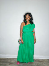 Load image into Gallery viewer, Summer Daze Cold Shoulder Maxi Dress-Kelly Green