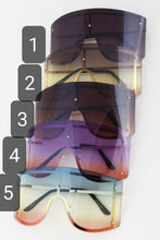 Load image into Gallery viewer, Rimmed Sunglasses
